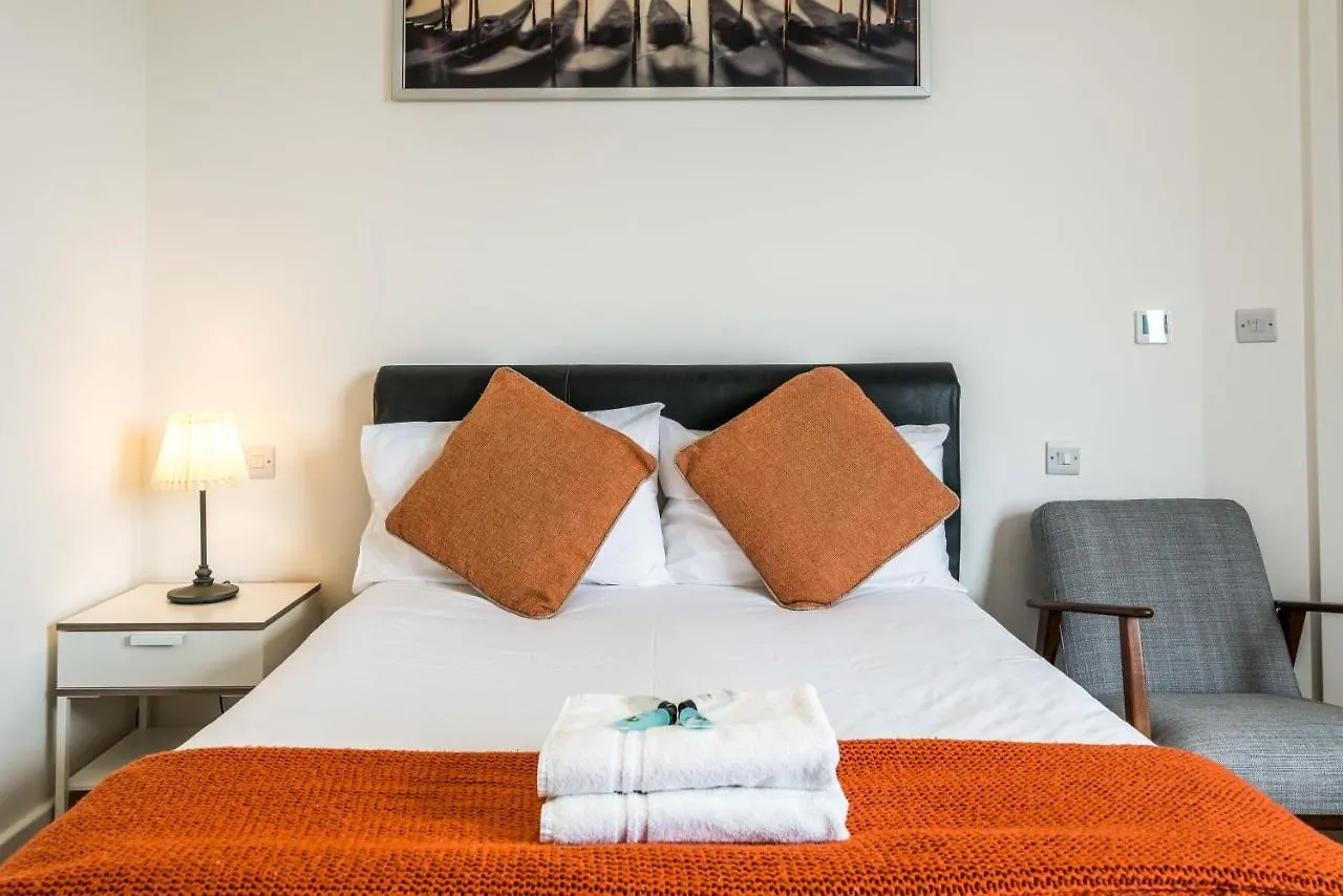 Equitable Hotel Londra 0*,  Regno Unito