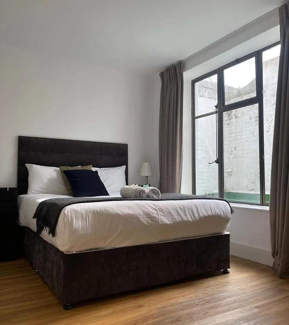 Equitable Hotel Londra 0*,