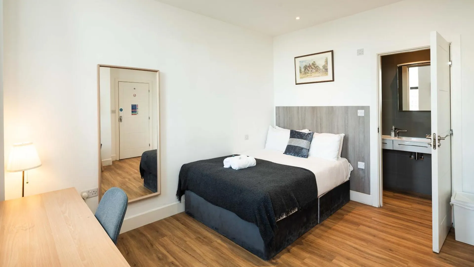 Equitable Hotel London Guest house