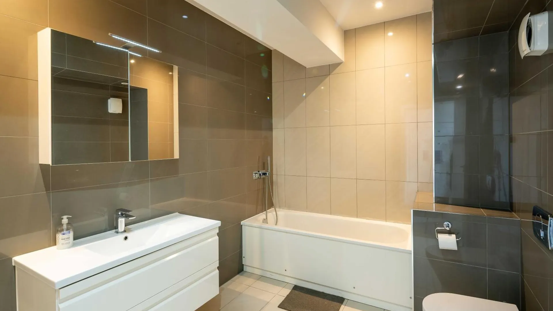 Equitable Hotel London Guest house